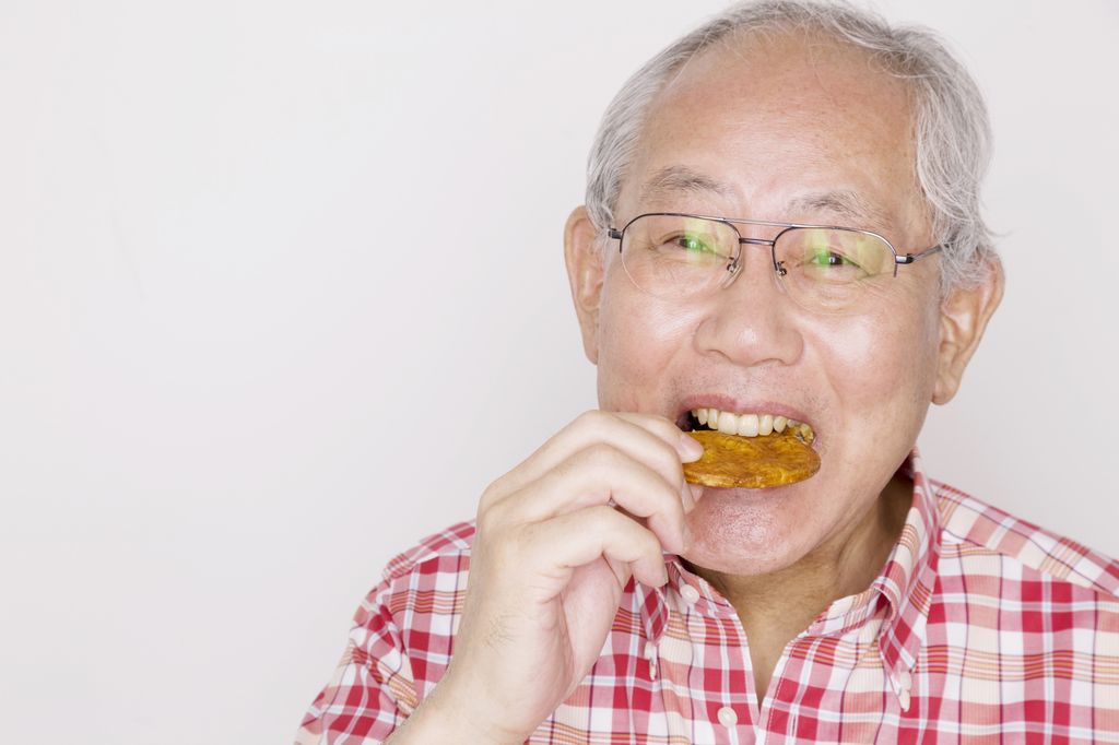 インプラントは何歳ぐらいまで受けられる？